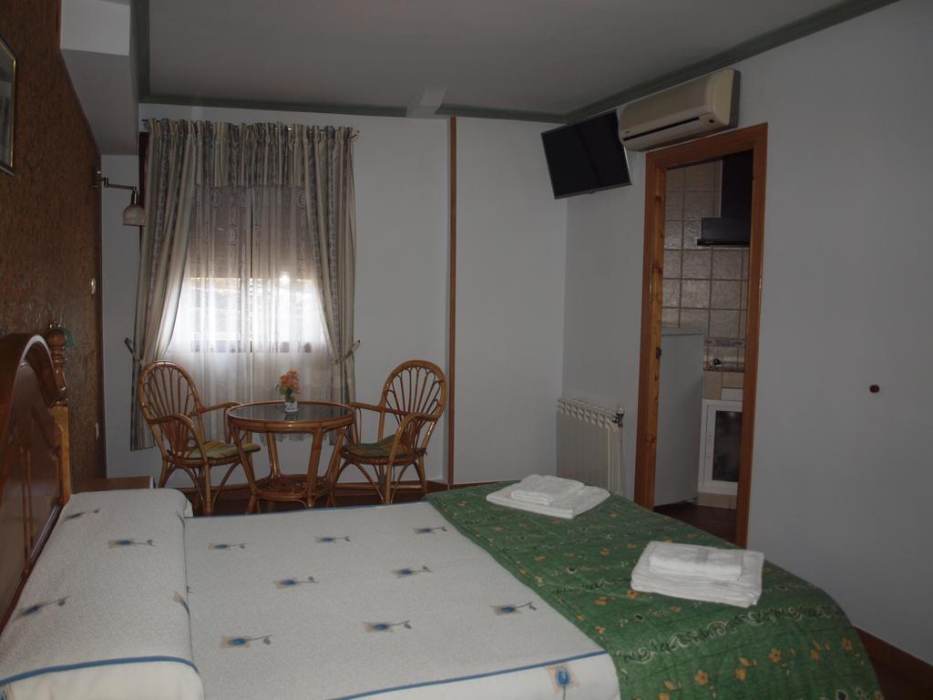 Hostal Yuste Garganta la Olla Esterno foto